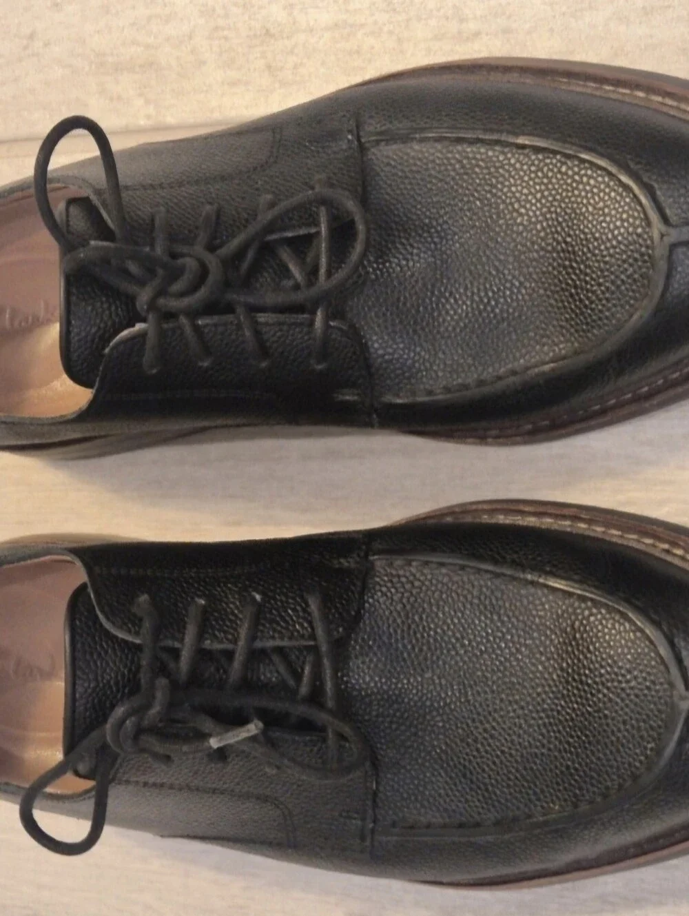 Clarks Men's Black Leather Lace-Up Dress Shoes
